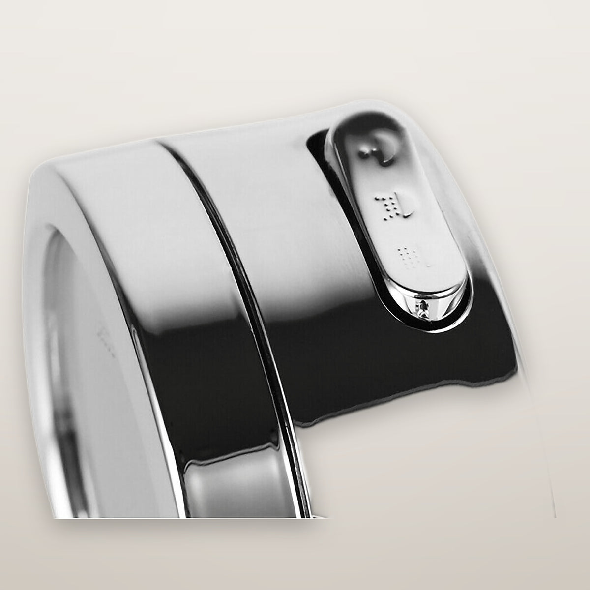 Close-up of the chrome-plated body
